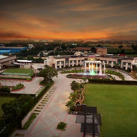 City Park Resort Bahādurgarh Exterior photo