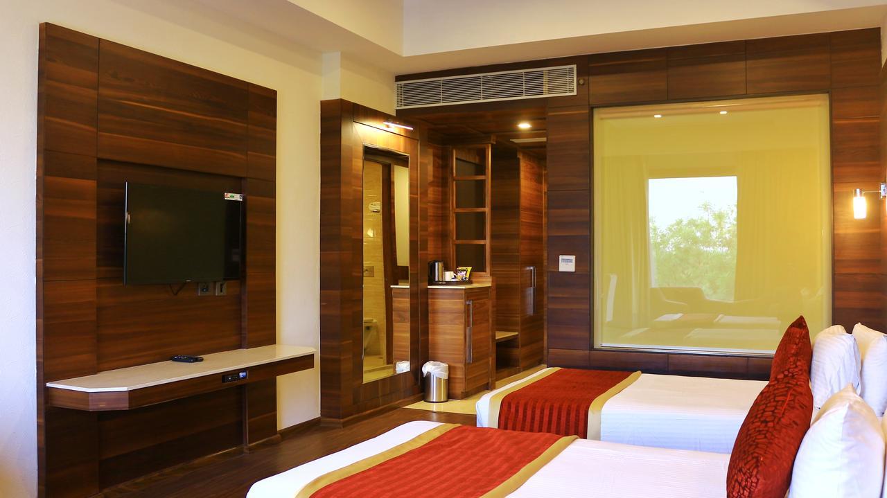 City Park Resort Bahādurgarh Exterior photo